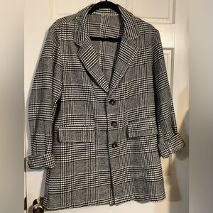 Women's Black and White Plaid Oversized Blazer/Coat, Medium